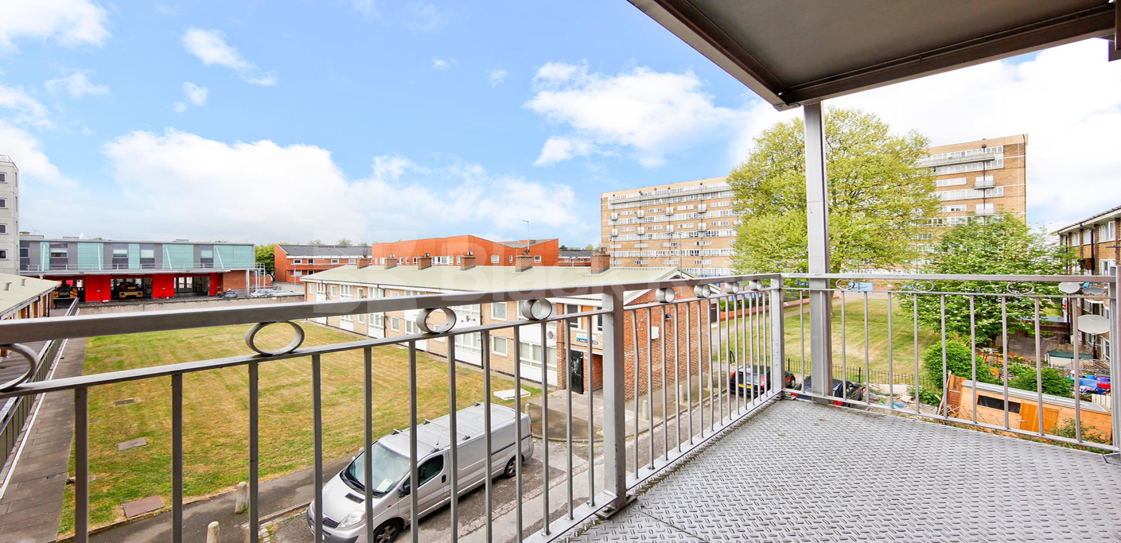 			UNDER OFFER , 3 Bedroom, 1 bath, 1 reception Apartment			 Windsor Court - Copers Road, Bermondsey
